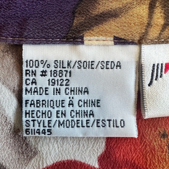 JH Collectibles | 80’s 100% Silk Hawaiian Print Blouse & Skirt Set - Picture 7 of 13